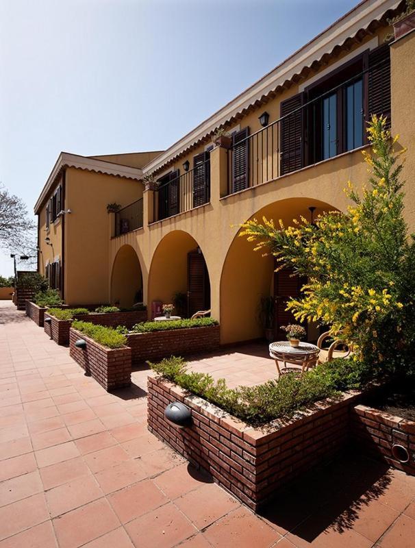 Villa La Terra Del Mezzo Riposto Exterior foto